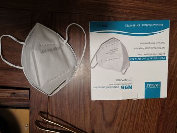 Porcellana la bocca protettiva antipolvere batterica di filtrazione KN95 della maschera N95 4-Layer PM2.5 95% dell'anti polvere della maschera di protezione di 10Pcs KN95 attutisce il Co fornitore