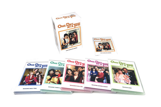 La scatola su ordinazione di DVD fissa il film dell'America la serie completa l'un giorno per volta la serie completa fornitore
